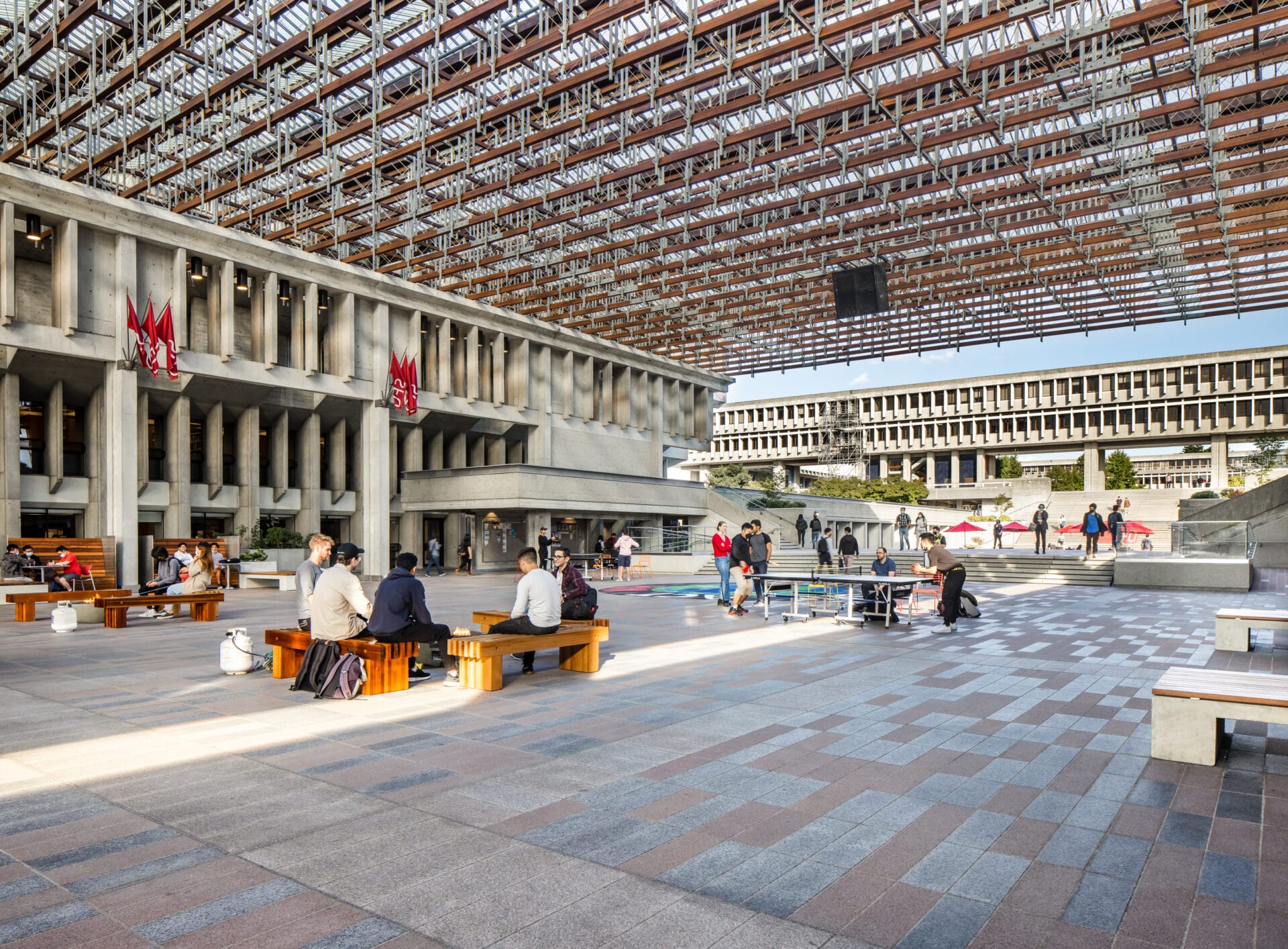 Khuôn viên Simon Fraser University – nơi trao học bổng SFU