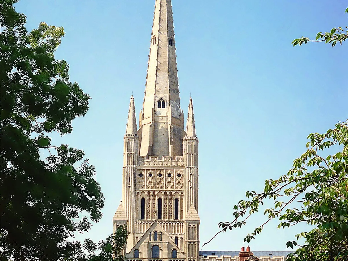 Nhà thờ chính tòa Norwich, công trình biểu tượng của thành phố Norwich, Anh